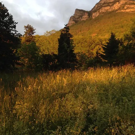 Lovely Family In Chartreuse Mountains Villa
