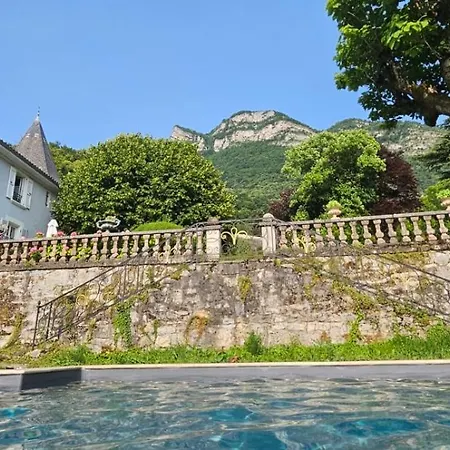Lovely Family In Chartreuse Mountains * Voreppe